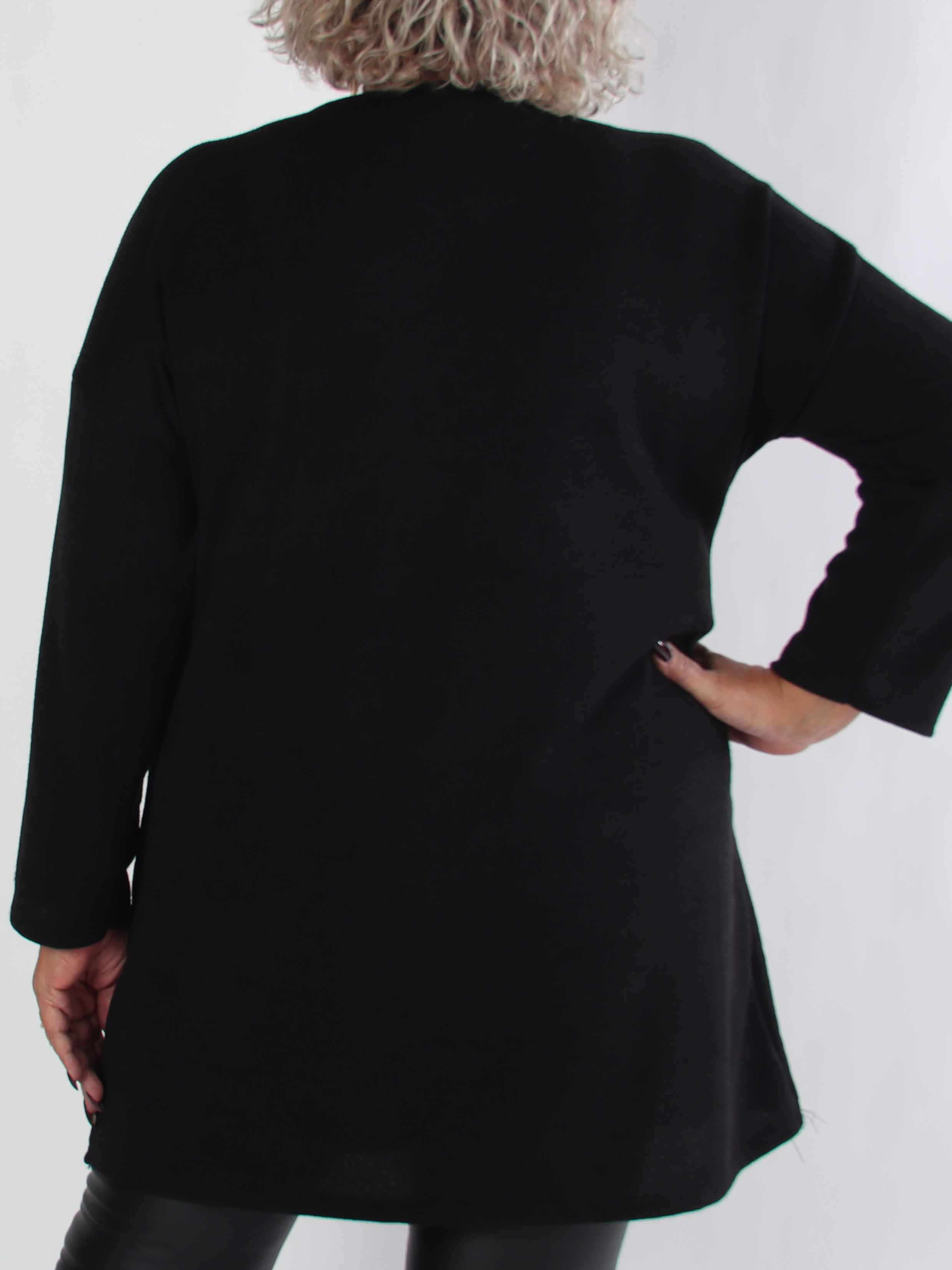 Jana - Let plus size strikkjole med similisten og perler på brystet